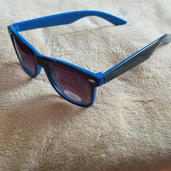 SUNGLASSES - Picture 4 of 5